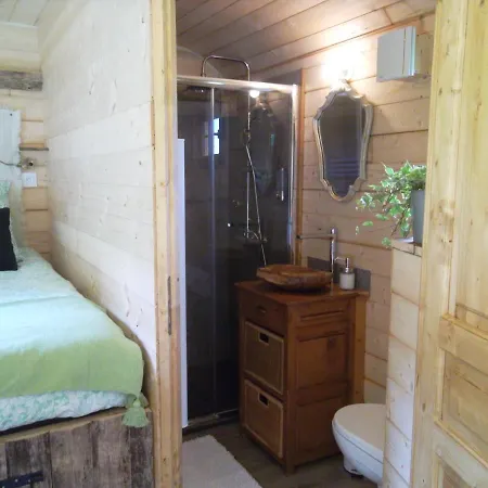 Bed and breakfast La Roulotte De La Buissonniere *